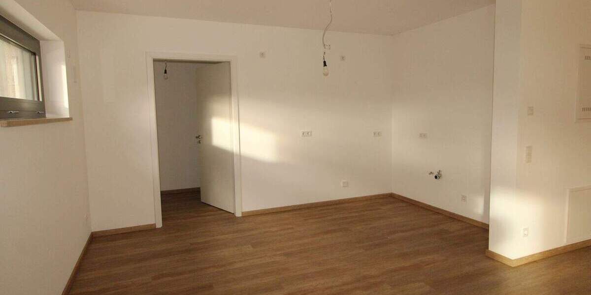 Etagenwohnung Spalt - 2 Zimmer, 102 m&sup2;, 1.075&euro; | Angebot:26723706