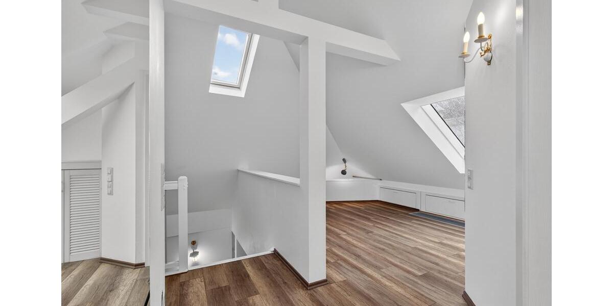 Etagenwohnung Baden-Baden Baden - 3 Zimmer, 135 m&sup2;, 1.500&euro; | Angebot:26296417