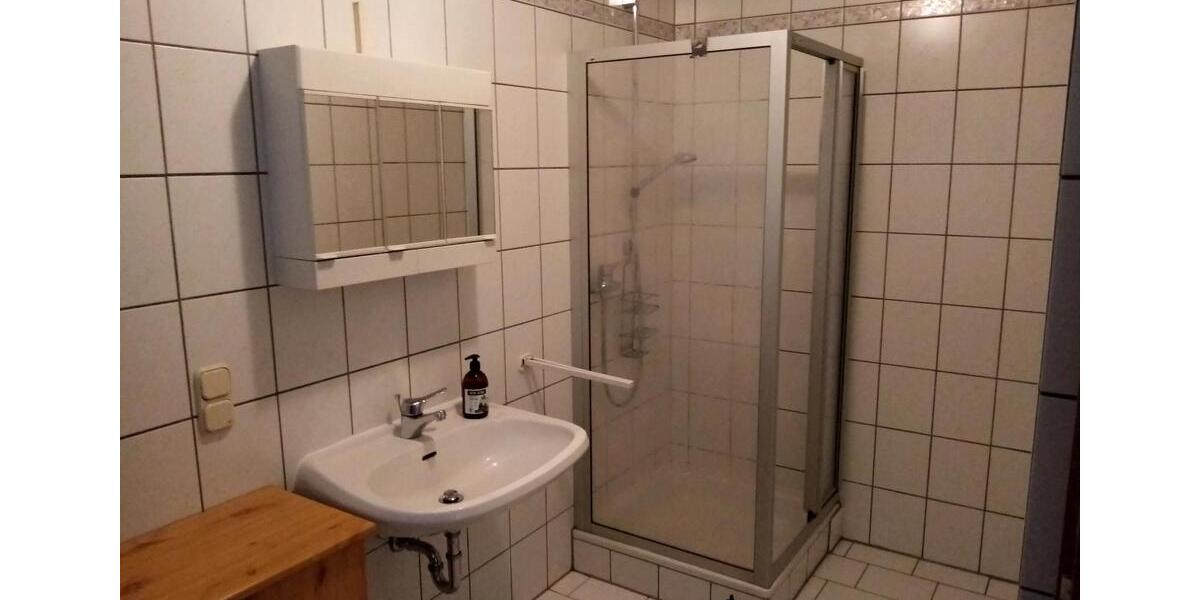Erdgeschoßwohnung Obertraubling - 2 Zimmer, 25 m&sup2;, 600&euro; | Angebot:19860042