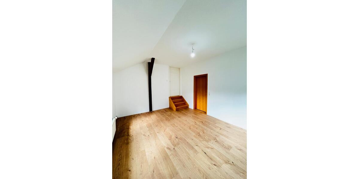Etagenwohnung Netphen - 5 Zimmer, 110 m&sup2;, 1.150&euro; | Angebot:26496109