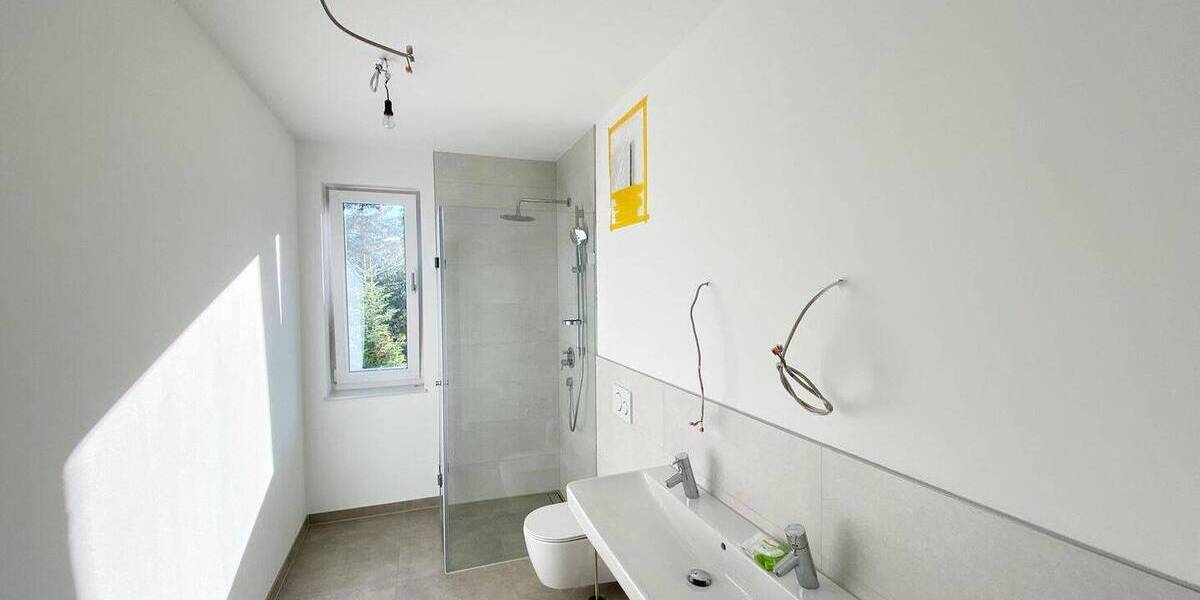 Etagenwohnung Stuttgart Botnang - 5 Zimmer, 235 m&sup2;, 3.725&euro; | Angebot:26129497