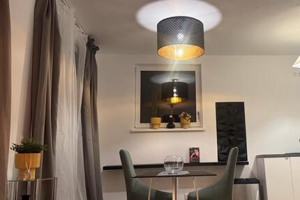 Lesen! 2 Zimmer Wohnung Mitte September-März 26