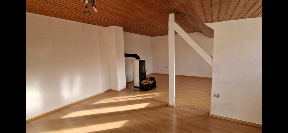 Dachgeschoßwohnung Karlsruhe Durlach - 2.5 Zimmer, 79 m&sup2;, 985&euro; | Angebot:26625619