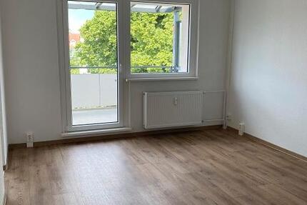 Sanierte SingleWohnung mit Balkon!