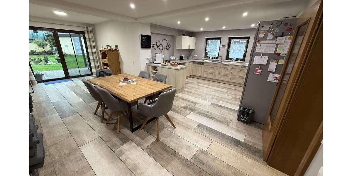 Wohnung zum Mieten in Ramstein-Miesenbach 1.750 € 197 m² 6 zimmer