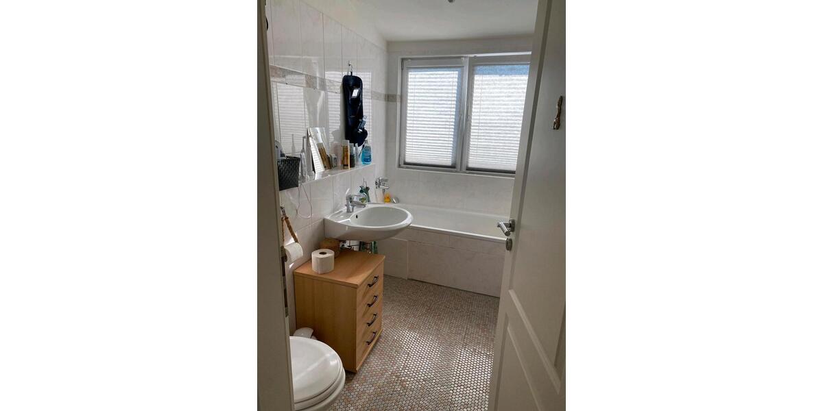 Wohnen auf Zeit Geisenheim - 5 Zimmer, 13 m&sup2;, 340&euro; | Angebot:24795499