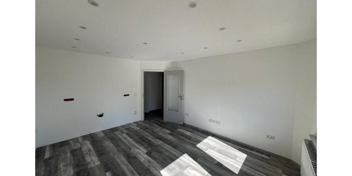 Einfamilienhaus Wildeck - 10 Zimmer, 105 m&sup2;, 1.000&euro; | Angebot:26701143