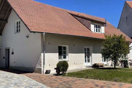 Haus Kelheim - 5 Zimmer, 128 m&sup2;, 1.100&euro; | Angebot:26475144