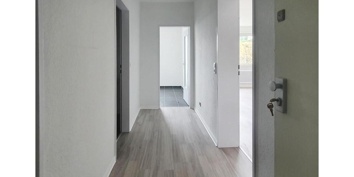 Ab 01.02.2026 - Seniorengerecht! Neu renovierte Wohnung mit Balkon *Hagen-Emst* 2 zimmer