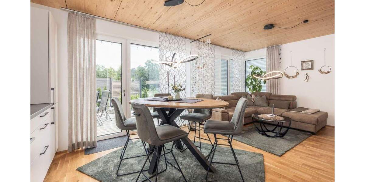 Etagenwohnung Oberviechtach - 3 Zimmer, 86 m&sup2;, 800&euro; | Angebot:25969083