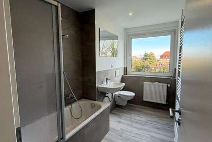 Wohnung zum Mieten in Zwenkau OT Großdalzig 950 € 84.05 m² 4 zimmer