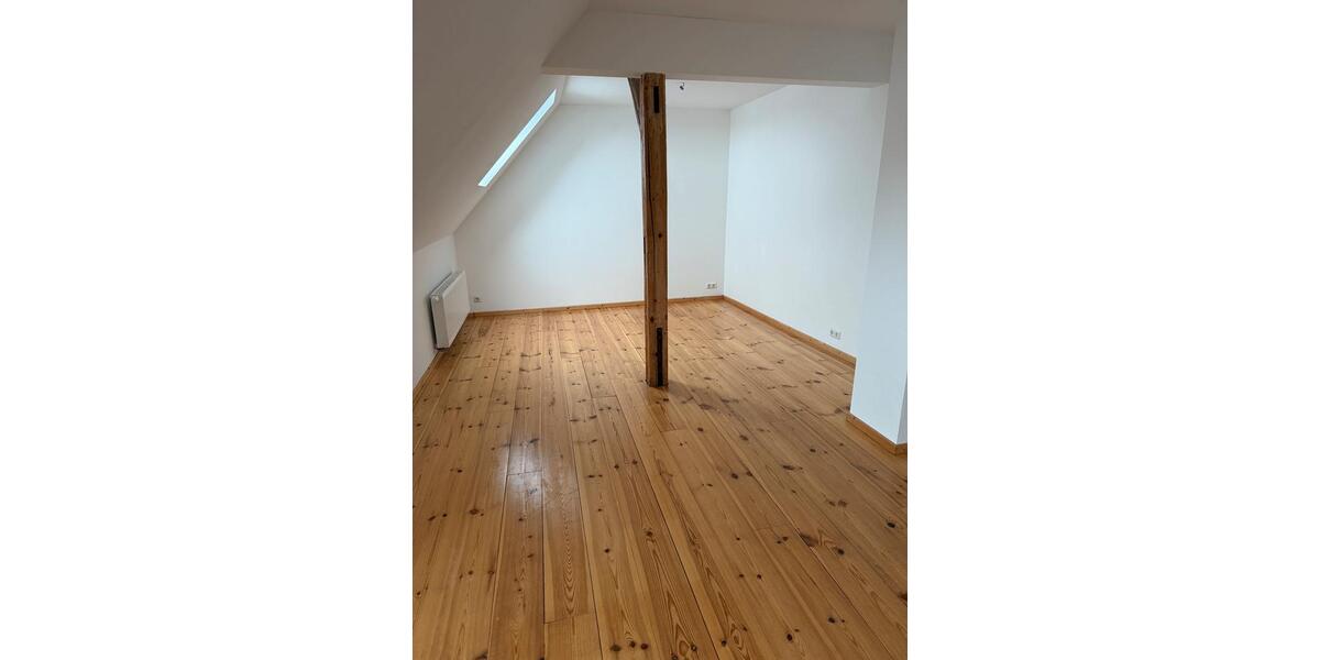 Dachgeschoßwohnung Ballenstedt - 1 Zimmer, 92 m&sup2;, 506&euro; | Angebot:24704248