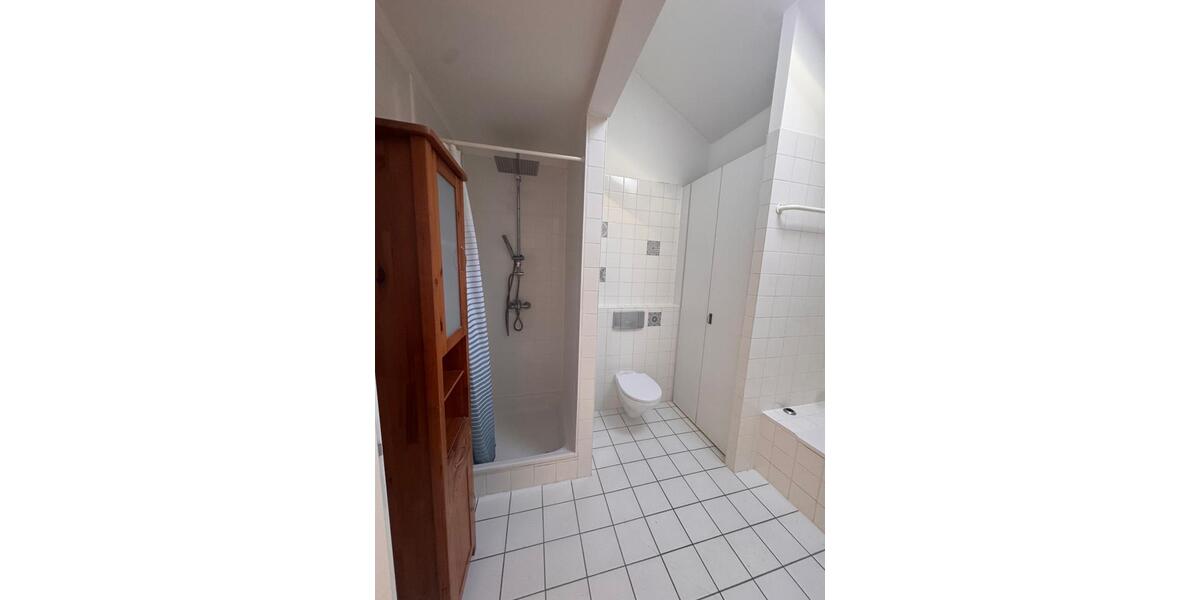 Ich biete eine charmante, lichtdurchflutete Maisonettewohnung in Kaiserslautern Mühlstrasse an. 3 zimmer