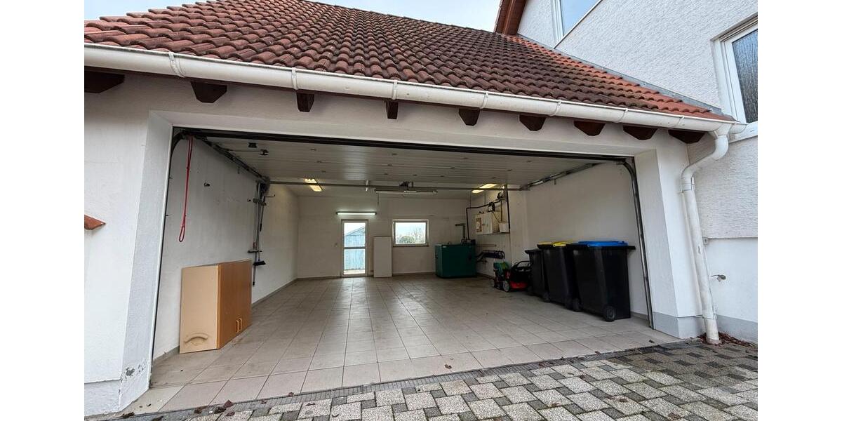 Einfamilienhaus Schwebheim - 6 Zimmer, 165 m&sup2;, 2.390&euro; | Angebot:24820196