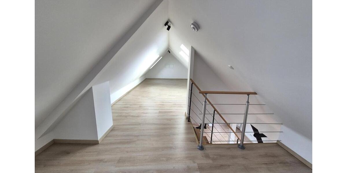 Dachgeschoßwohnung Güstrow - 3 Zimmer, 120 m&sup2;, 920&euro; | Angebot:24805349