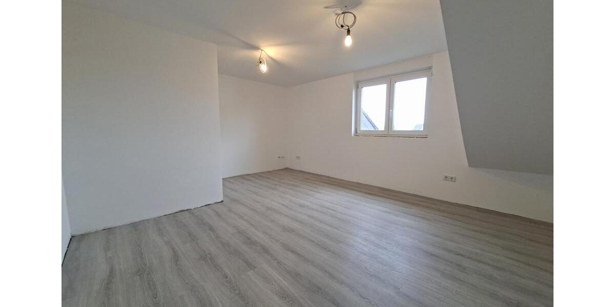 Dachgeschoßwohnung Büren - 3 Zimmer, 100 m&sup2;, 800&euro; | Angebot:23245154