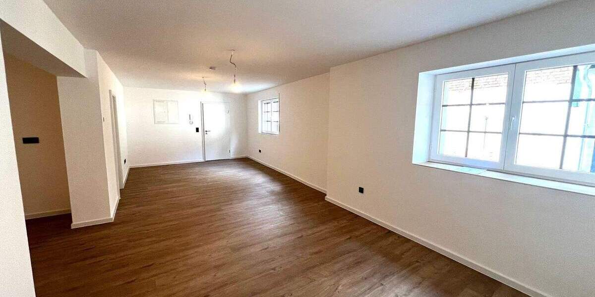 Zimmer Nußbaum - 3 Zimmer, 85 m&sup2;, 950&euro; | Angebot:25683777