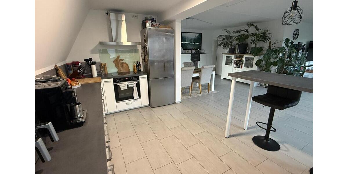 Dachgeschoßwohnung Hiddenhausen - 4 Zimmer, 135 m&sup2;, 1.290&euro; | Angebot:24658754