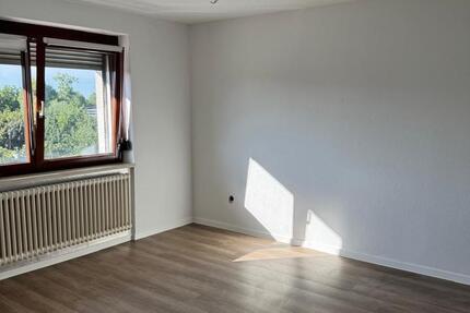 Wohnung Achern - 3 Zimmer, 72 m&sup2;, 850&euro; | Angebot:25498363