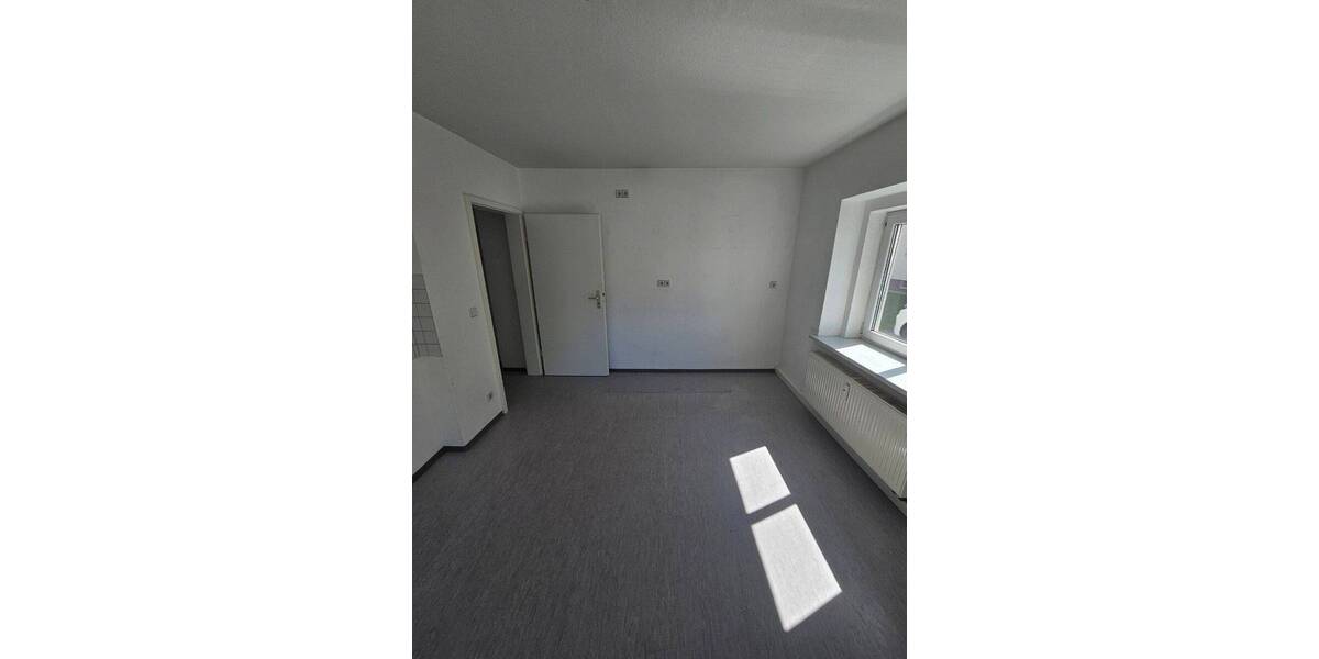 Etagenwohnung Altenburg Drescha - 2 Zimmer, 61 m&sup2;, 370&euro; | Angebot:26402381