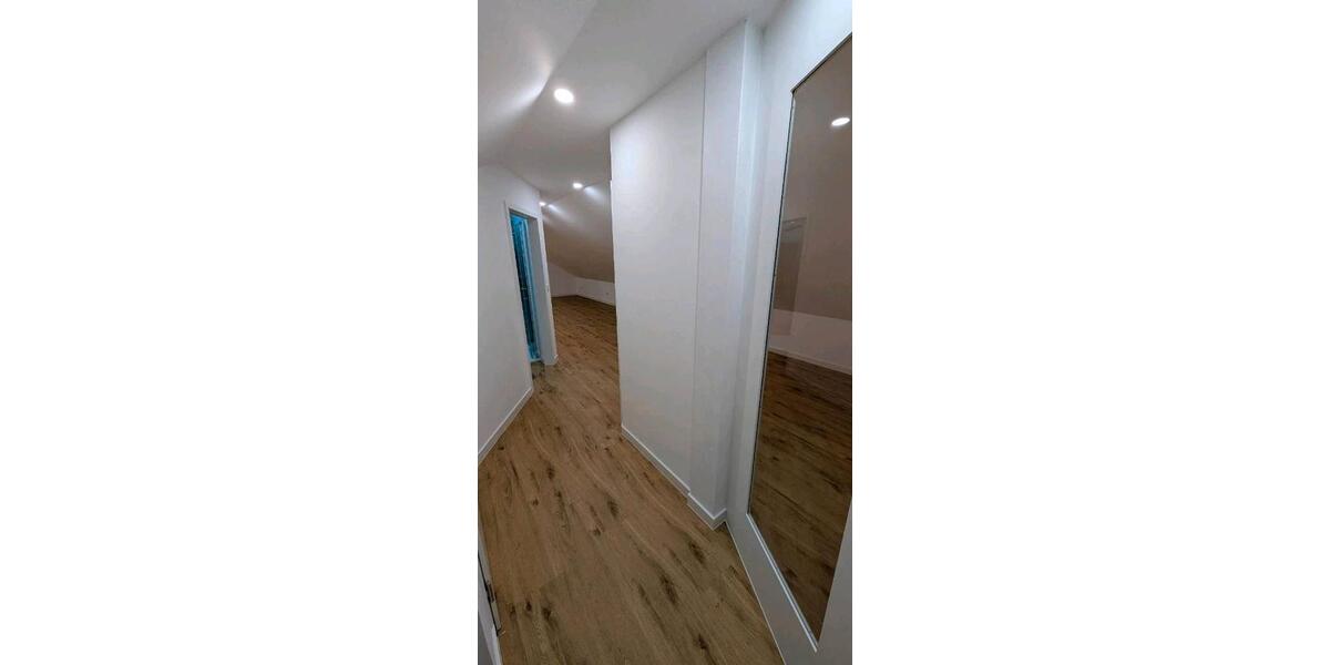 Dachgeschoßwohnung Schlangen - 2 Zimmer, 60 m&sup2;, 700&euro; | Angebot:26376140