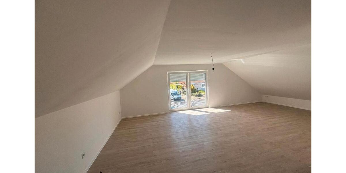 Dachgeschoßwohnung Sulingen - 4 Zimmer, 100 m&sup2;, 850&euro; | Angebot:26324448