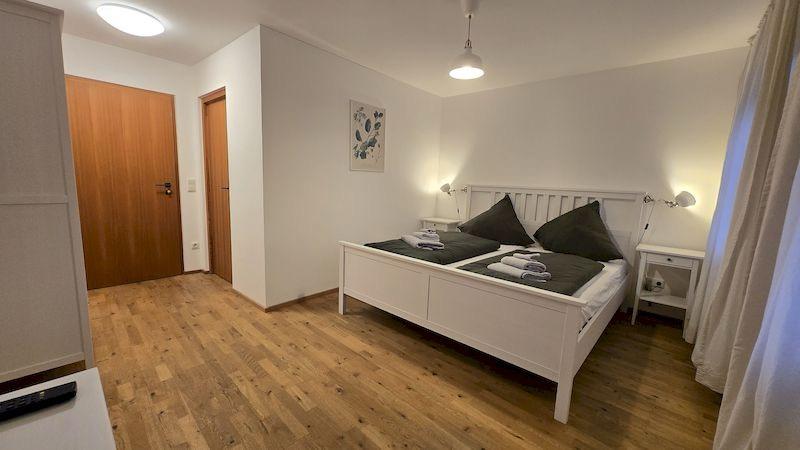 Wohnen auf Zeit Wurmsham - 4 Zimmer, 18 m&sup2;, 65&euro; | Angebot:24982795