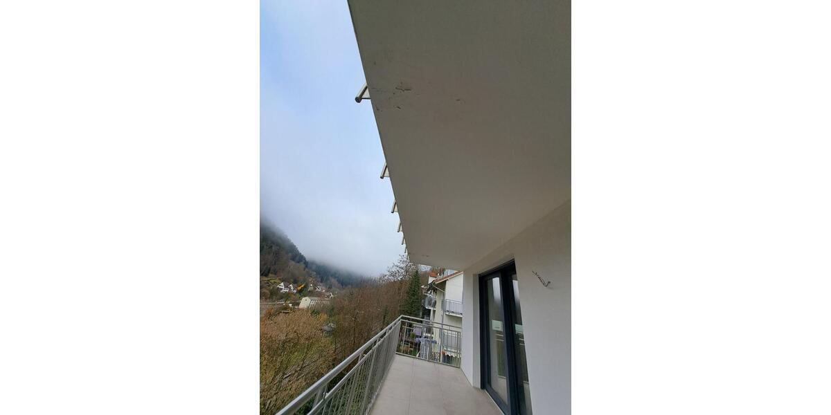 Etagenwohnung Calw - 5 Zimmer, 142 m&sup2;, 1.500&euro; | Angebot:24740437