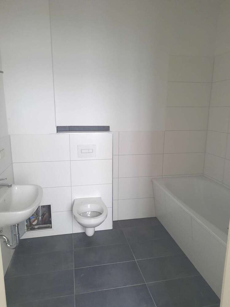 helle 2-Zimmer Wohnung *frisch renoviert* in zentraler Lage ***1 Monat Kaltmietenfrei***