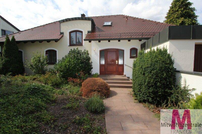 Weitläufiges Haus mit Garten