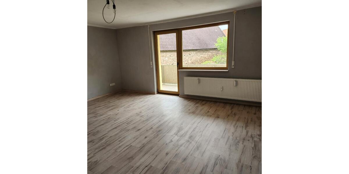Etagenwohnung Mömbris - 4 Zimmer, 94 m&sup2;, 725&euro; | Angebot:26579879