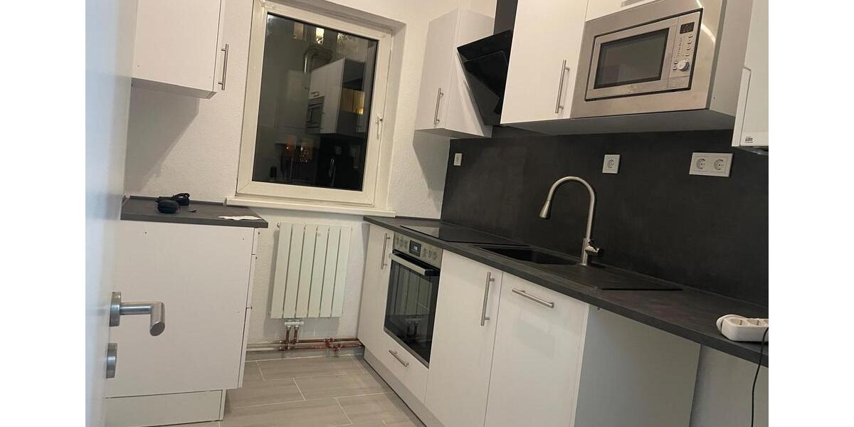 Helle Single Wohnung 54m2, renoviert, Oststadt 750€ kalt 3 zimmer