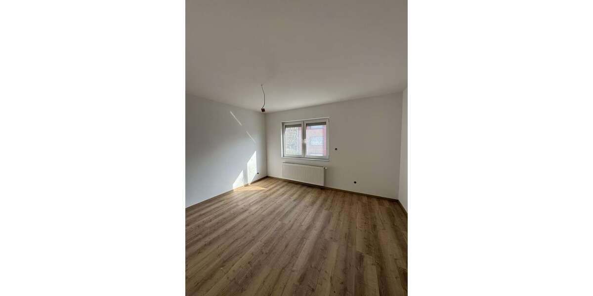 Etagenwohnung Delligsen - 2 Zimmer, 82 m&sup2;, 710&euro; | Angebot:25661746