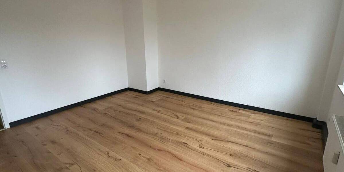 Etagenwohnung Zwickau Pölbitz - 2 Zimmer, 51 m&sup2;, 361&euro; | Angebot:26170747
