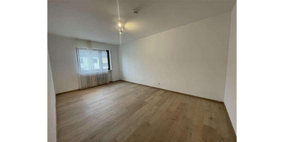 Etagenwohnung Birkenfeld - 3 Zimmer, 85 m&sup2;, 600&euro; | Angebot:25717746