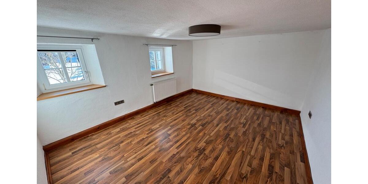Einfamilienhaus Haidmühle - 8 Zimmer, 325 m&sup2;, 1.200&euro; | Angebot:24643426