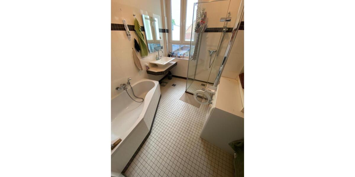 Wohnen auf Zeit Hildesheim - 28 Zimmer, 129 m&sup2;, 450&euro; | Angebot:26535739