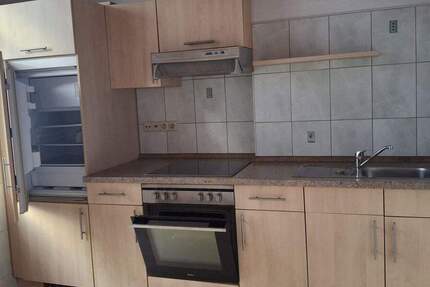 Schöne 2 ZKB mit Einbauküche und großem Balkon im 1.OG zu vermieten 2 zimmer