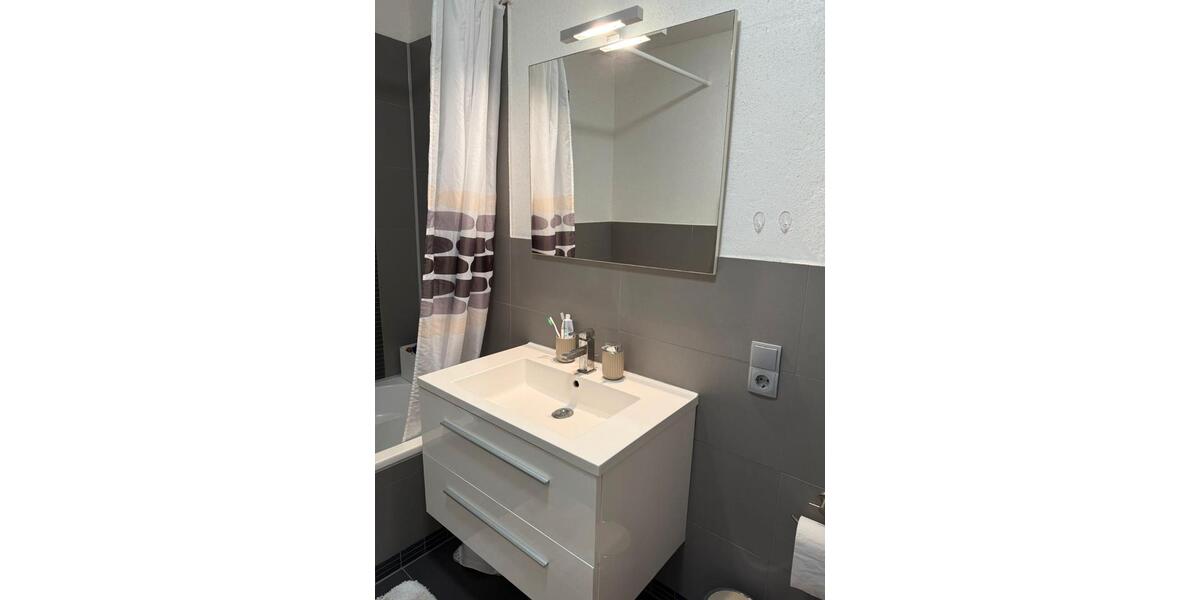 Etagenwohnung Flensburg - 3 Zimmer, 83 m&sup2;, 725&euro; | Angebot:26704875