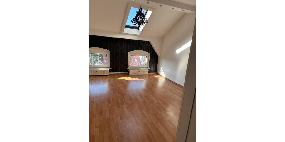 Dachgeschoßwohnung Nordhausen - 3 Zimmer, 83 m&sup2;, 450&euro; | Angebot:22783104