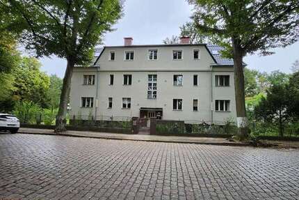 Wohnung zum Mieten in Berlin 2.433 € 112.67 m² 3 zimmer