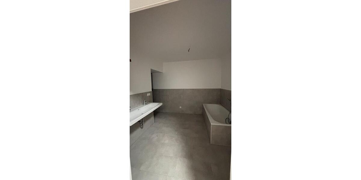 3 Zimmer in 4-er WG zu vermieten 4 zimmer