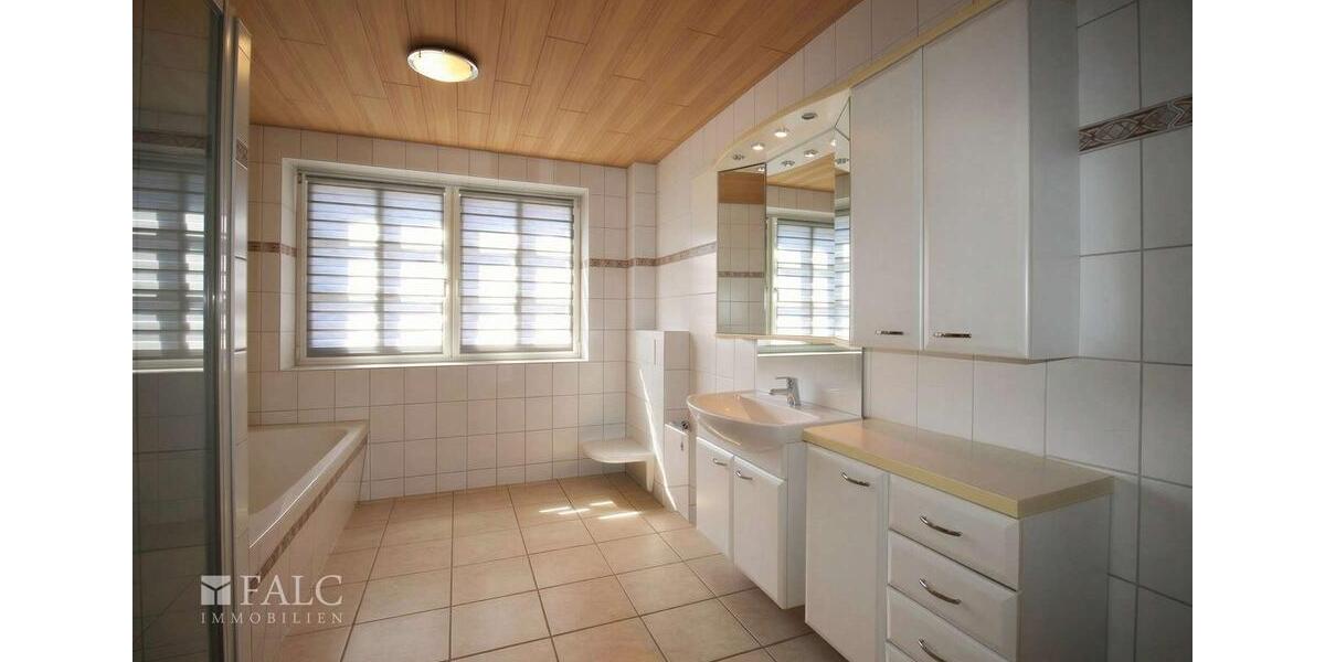 Dachgeschoßwohnung Dömitz - 4 Zimmer, 110 m&sup2;, 880&euro; | Angebot:26632663