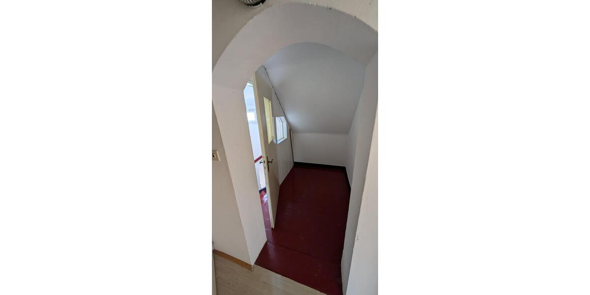 Dachgeschoßwohnung Jesberg - 2.5 Zimmer, 80 m&sup2;, 420&euro; | Angebot:25364398