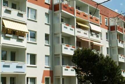 Wohnung zum Mieten in Freital 270 € 42.88 m² 2 zimmer