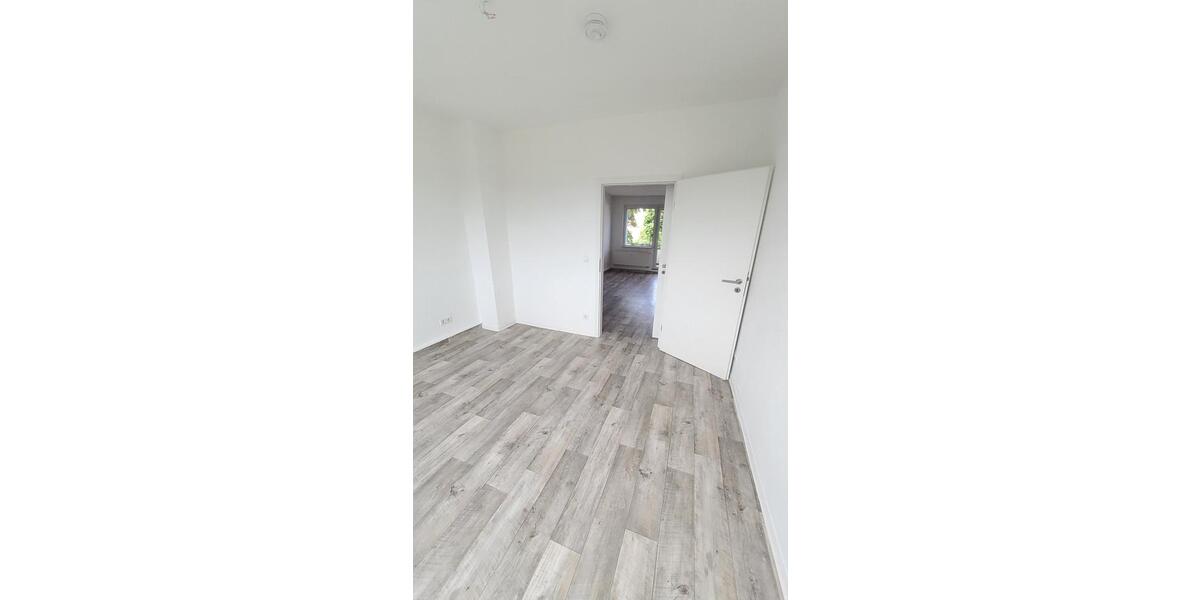 Etagenwohnung Genthin - 3 Zimmer, 60 m&sup2;, 345&euro; | Angebot:24771561