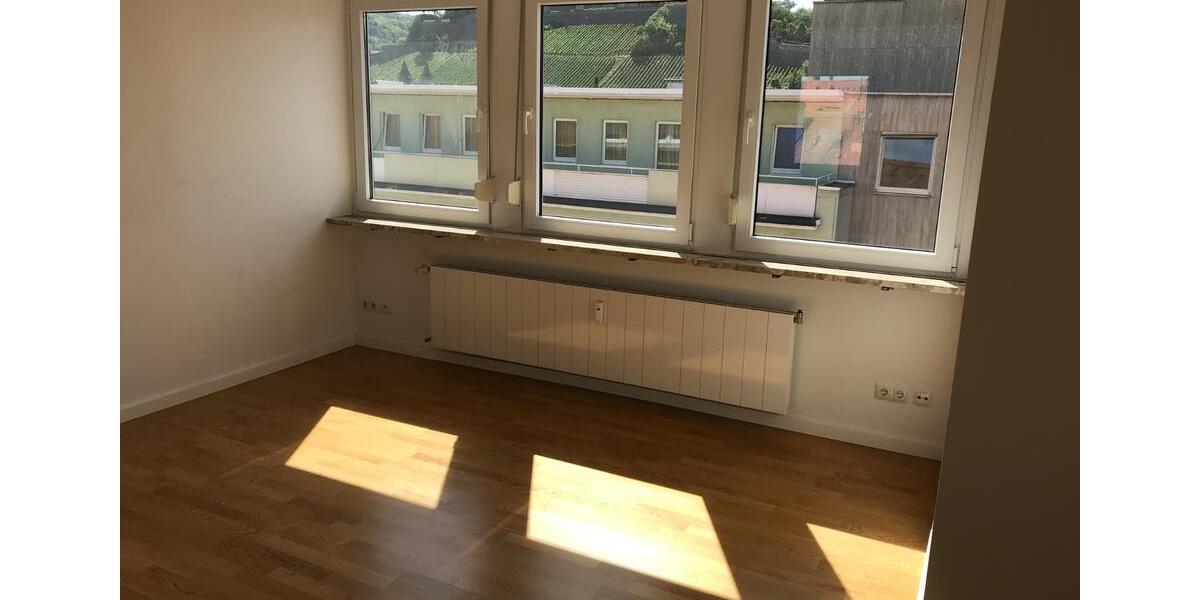 Dachgeschoßwohnung Würzburg - 2 Zimmer, 72 m&sup2;, 1.060&euro; | Angebot:26606065