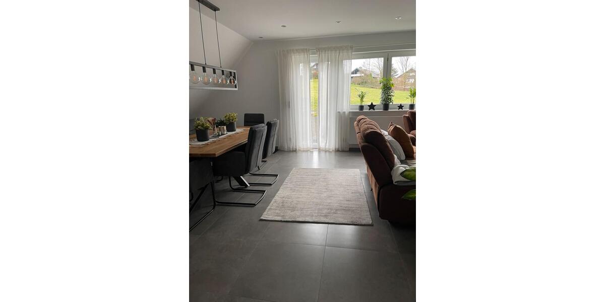Dachgeschoßwohnung Nümbrecht - 2 Zimmer, 100 m&sup2;, 850&euro; | Angebot:26501556