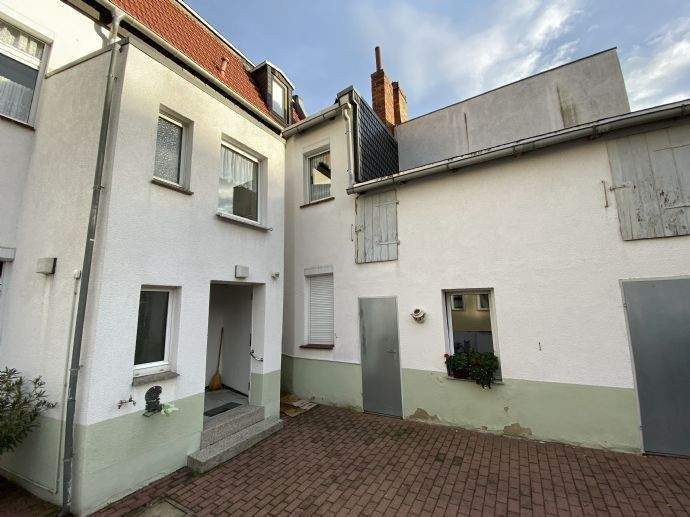 Etagenwohnung Bernburg Bergstadt - 1 Zimmer, 40 m&sup2;, 311&euro; | Angebot:25726604