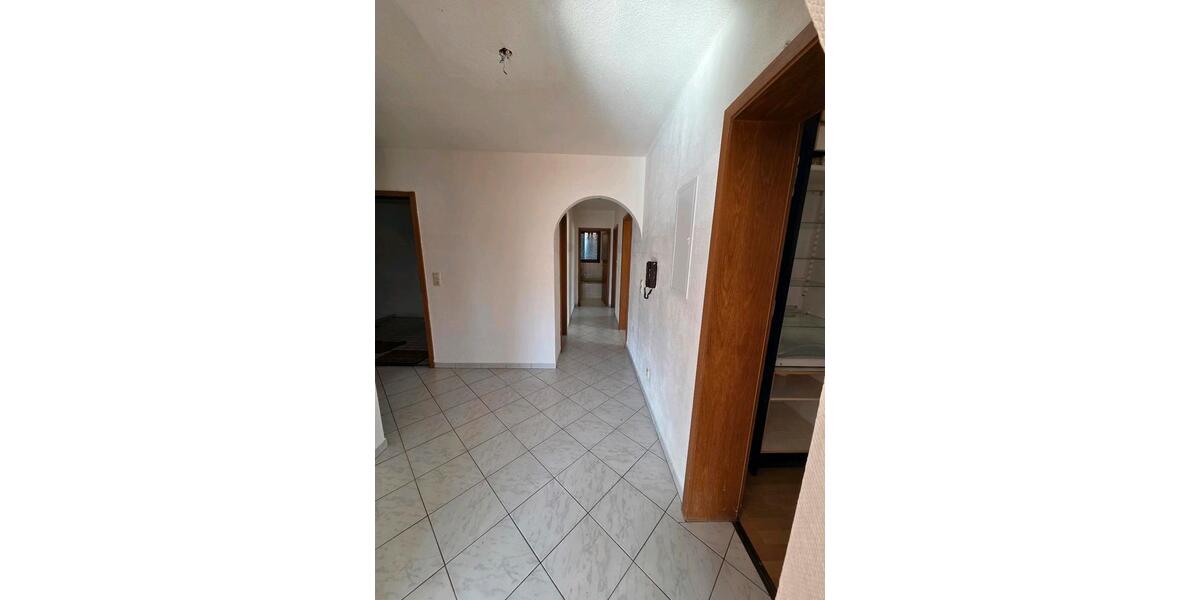 Erdgeschoßwohnung Waldshut-Tiengen Tiengen - 4 Zimmer, 84 m&sup2;, 1.150&euro; | Angebot:25350417